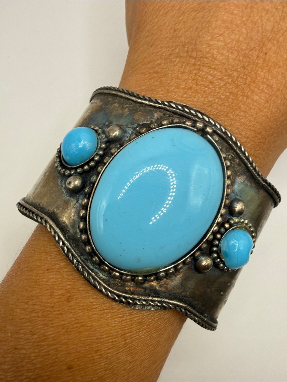 Vintage Southwestern Silver Tone Turquoise Blue Large Cuff Bangle Bracelet